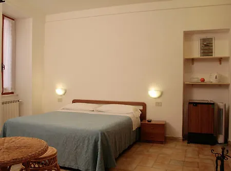Hotel E Edi 2*