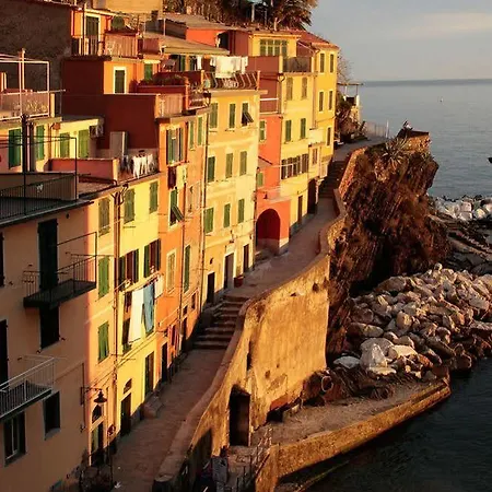 E Edi Hotel Riomaggiore