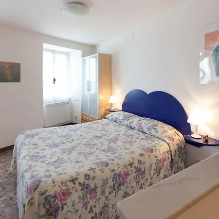 E Edi Riomaggiore